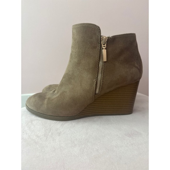 Style & Co. Tan Ankle Boots - Picture 3 of 6
